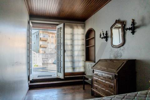 Oportunidade Rara no Coração Histórico de GuimarãesPara reabilitação e valorização imediata