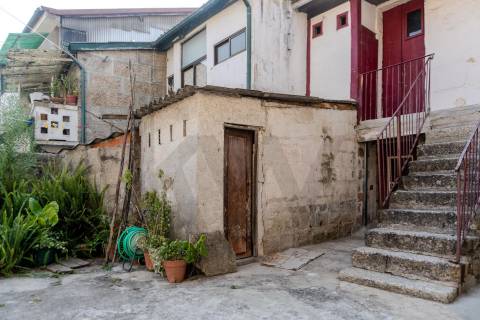 Oportunidade Rara no Coração Histórico de GuimarãesPara reabilitação e valorização imediata