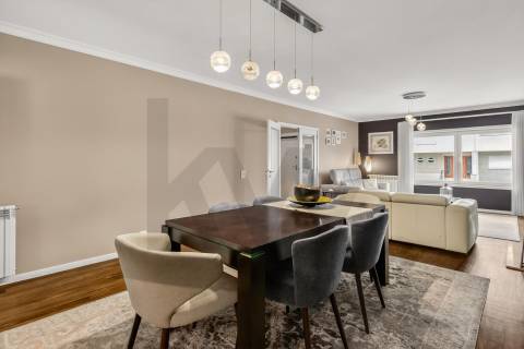 Moradia T4 com piscina a 240m Praia de Canidelo