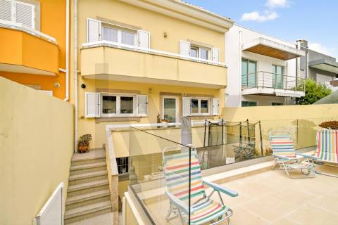 Moradia T4 com piscina a 240m Praia de Canidelo