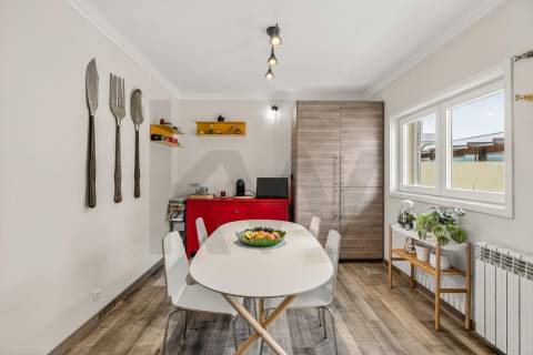 Moradia T4 com piscina a 240m Praia de Canidelo