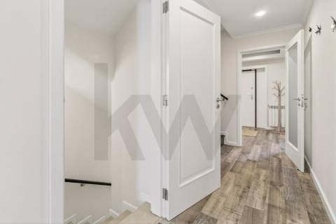 Moradia T4 com piscina a 240m Praia de Canidelo