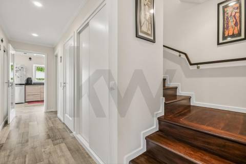 Moradia T4 com piscina a 240m Praia de Canidelo