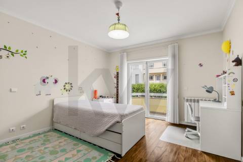 Moradia T4 com piscina a 240m Praia de Canidelo