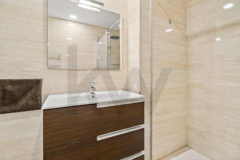 Moradia T4 com piscina a 240m Praia de Canidelo