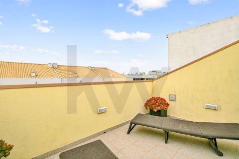 Moradia T4 com piscina a 240m Praia de Canidelo