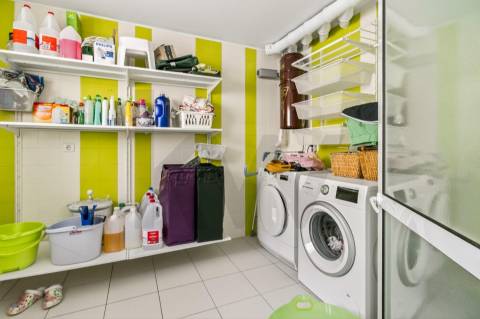 Moradia T4 com piscina a 240m Praia de Canidelo