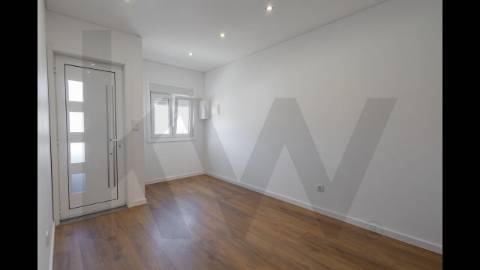 Moradia com 2 pisos em Águas Santas junto ao Parque Urbano de Moutidos 