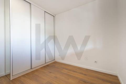 Moradia com 2 pisos em Águas Santas junto ao Parque Urbano de Moutidos 