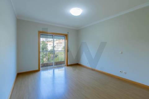 T2 com Garagem e Varandas, Cozinha Equipada – Sever de Vouga