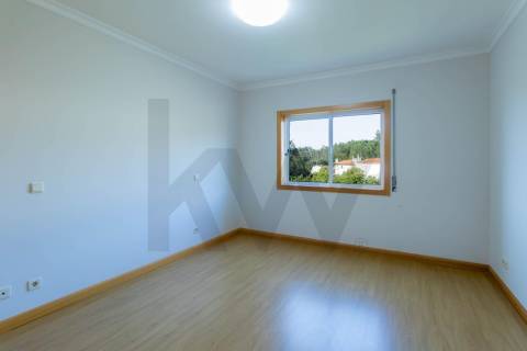 T2 com Garagem e Varandas, Cozinha Equipada – Sever de Vouga