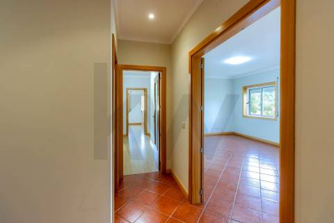 T2 com Garagem e Varandas, Cozinha Equipada – Sever de Vouga