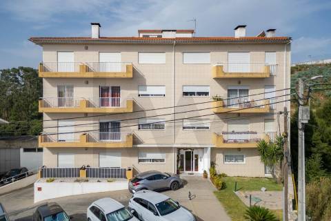 T2 com Garagem e Varandas, Cozinha Equipada – Sever de Vouga