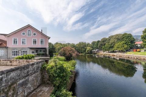 Propriedade histórica "Casa da Ponte", em Arcos de Valdevez