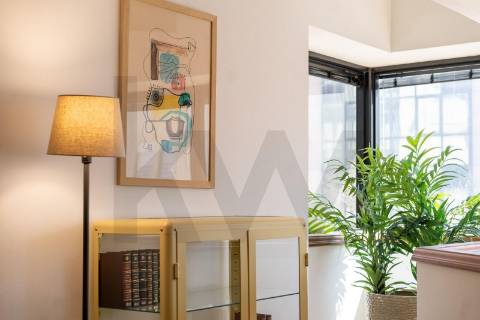 Apartamento T0 Remodelado com licença AL – Pronto a Rentabilizar no Centro do Porto