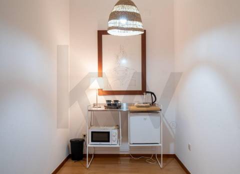 Apartamento T0 Remodelado com licença AL – Pronto a Rentabilizar no Centro do Porto