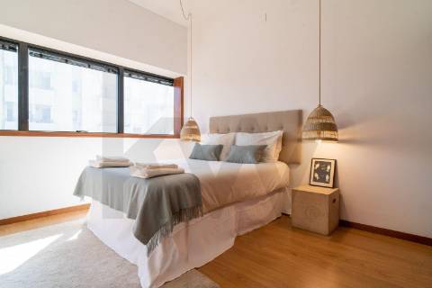 Apartamento T0 Remodelado com licença AL – Pronto a Rentabilizar no Centro do Porto