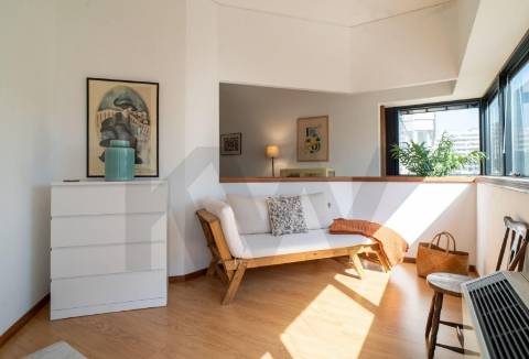 Apartamento T0 Remodelado com licença AL – Pronto a Rentabilizar no Centro do Porto