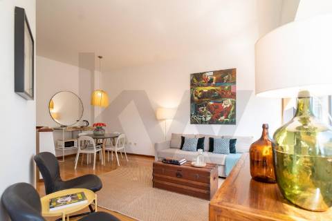 T1 Remodelado, Mobilado e Equipado – Licença AL Ativa no Coração do Porto