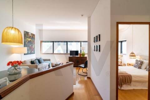 T1 Remodelado, Mobilado e Equipado – Licença AL Ativa no Coração do Porto