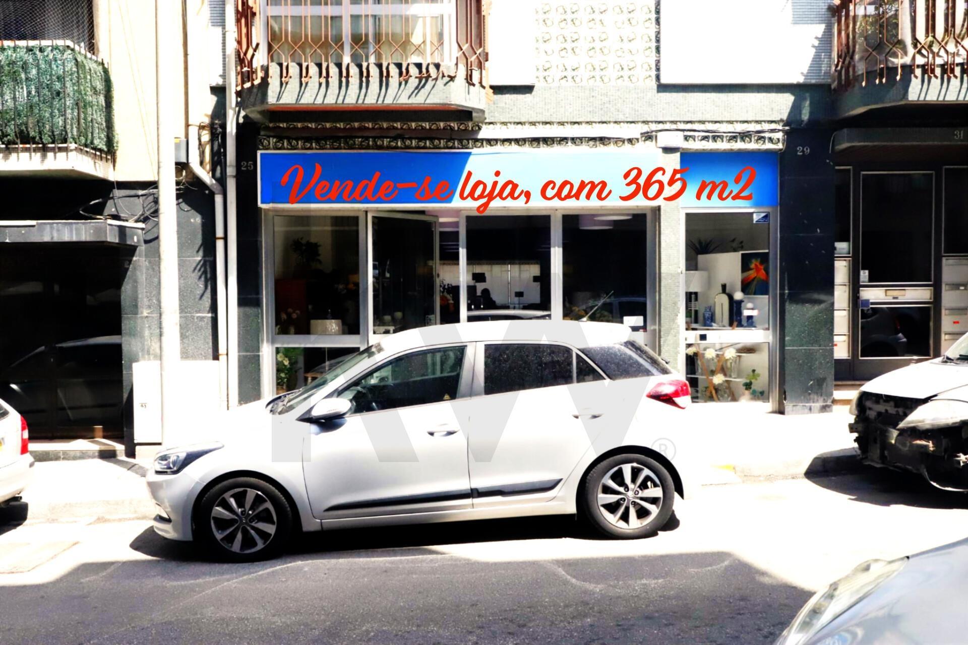 FANTÁSTICA LOJA, a poucos metros da Avenida da República