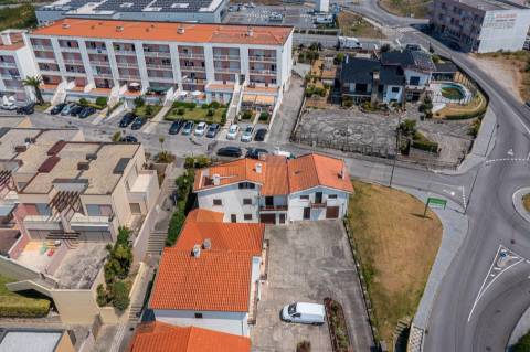 Moradia T3+T1 em Vila Praia de Âncora