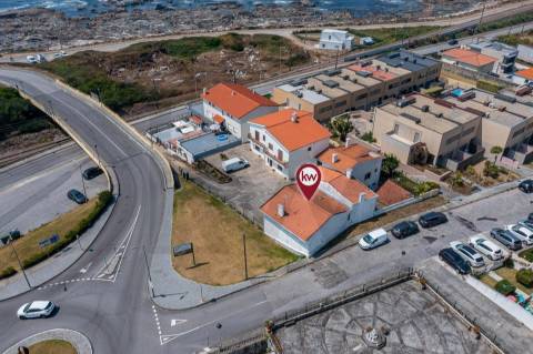 Moradia T3+T1 em Vila Praia de Âncora