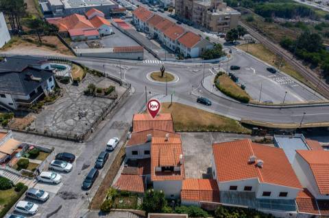 Moradia T3+T1 em Vila Praia de Âncora