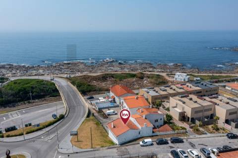 Moradia T3+T1 em Vila Praia de Âncora