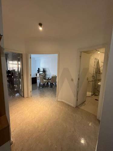 Apartamento T2 em Canelas, Vila Nova de Gaia – Terraço, Garagem e Excelente Localização