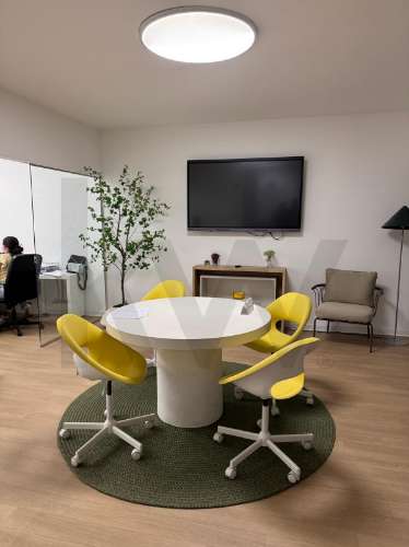 Pavilhão Industrial para Venda em Guifões - 1.744 m2