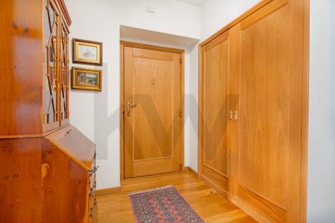 Apartamento T3 - Edifício D. Duarte- Boavista/ Porto