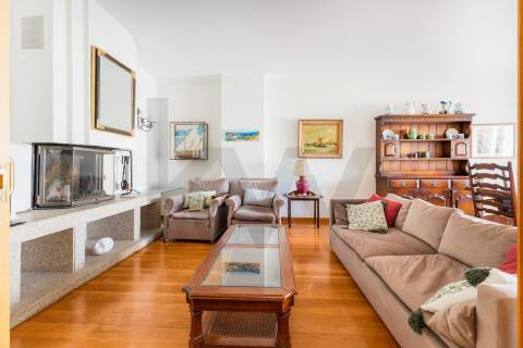 Apartamento T3 - Edifício D. Duarte- Boavista/ Porto