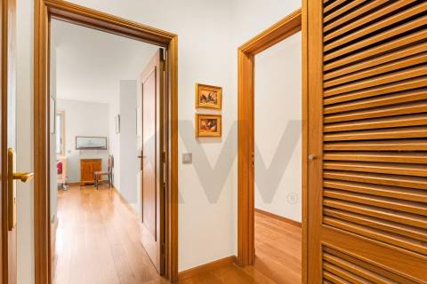 Apartamento T3 - Edifício D. Duarte- Boavista/ Porto