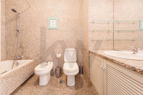 Apartamento T3 - Edifício D. Duarte- Boavista/ Porto