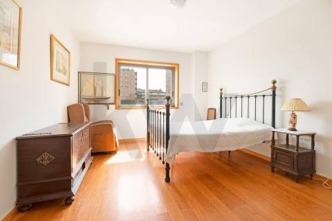 Apartamento T3 - Edifício D. Duarte- Boavista/ Porto