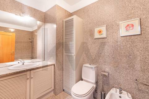Apartamento T3 - Edifício D. Duarte- Boavista/ Porto