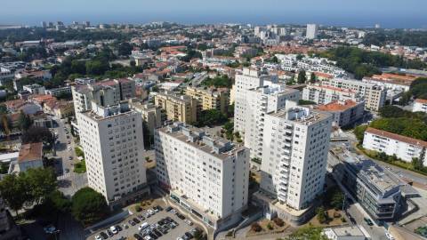 Apartamento T3 - Edifício D. Duarte- Boavista/ Porto