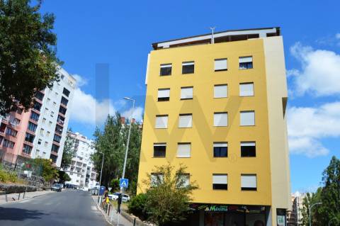 Apartamento T1 em Queluz