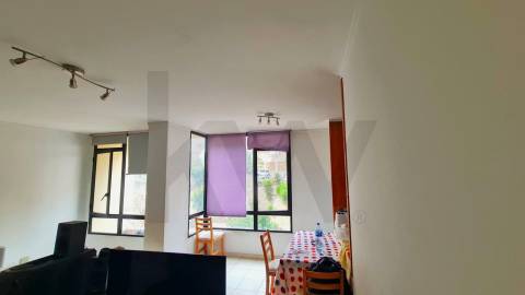 Apartamento T1 em Queluz