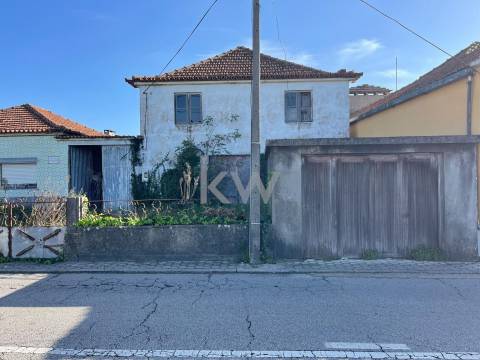 MORADIA T3 ADEGA PARA RECONSTRUÇÃO EM NARIZ (AVEIRO)