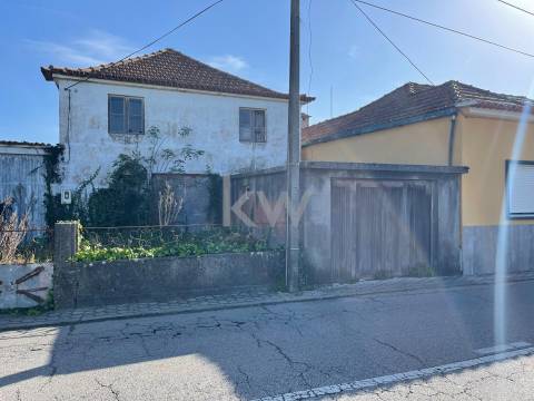 MORADIA T3 ADEGA PARA RECONSTRUÇÃO EM NARIZ (AVEIRO)