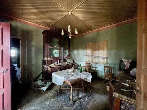 MORADIA T3 ADEGA PARA RECONSTRUÇÃO EM NARIZ (AVEIRO)