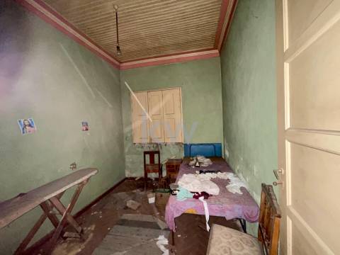 MORADIA T3 ADEGA PARA RECONSTRUÇÃO EM NARIZ (AVEIRO)