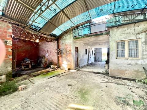 MORADIA T3 ADEGA PARA RECONSTRUÇÃO EM NARIZ (AVEIRO)