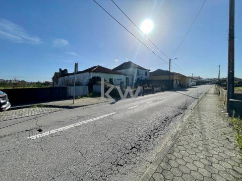 MORADIA T3 ADEGA PARA RECONSTRUÇÃO EM NARIZ (AVEIRO)