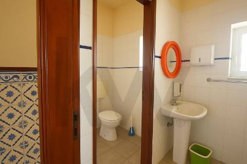 Prédio em Propriedade Total – Comércio e Habitação – Centro da Orca, Fundão