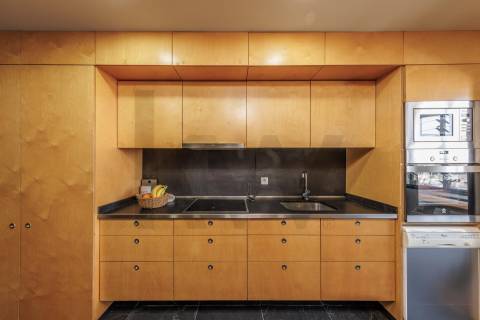 FANTÁSTICO APARTAMENTO T4 - RUA DAMIÃO DE GÓIS, PORTO