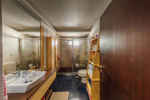 FANTÁSTICO APARTAMENTO T4 - RUA DAMIÃO DE GÓIS, PORTO