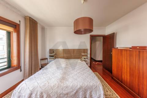 FANTÁSTICO APARTAMENTO T4 - RUA DAMIÃO DE GÓIS, PORTO